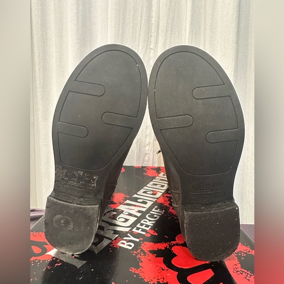 Tall gray quilted and studded boots - Picture 6 of 9